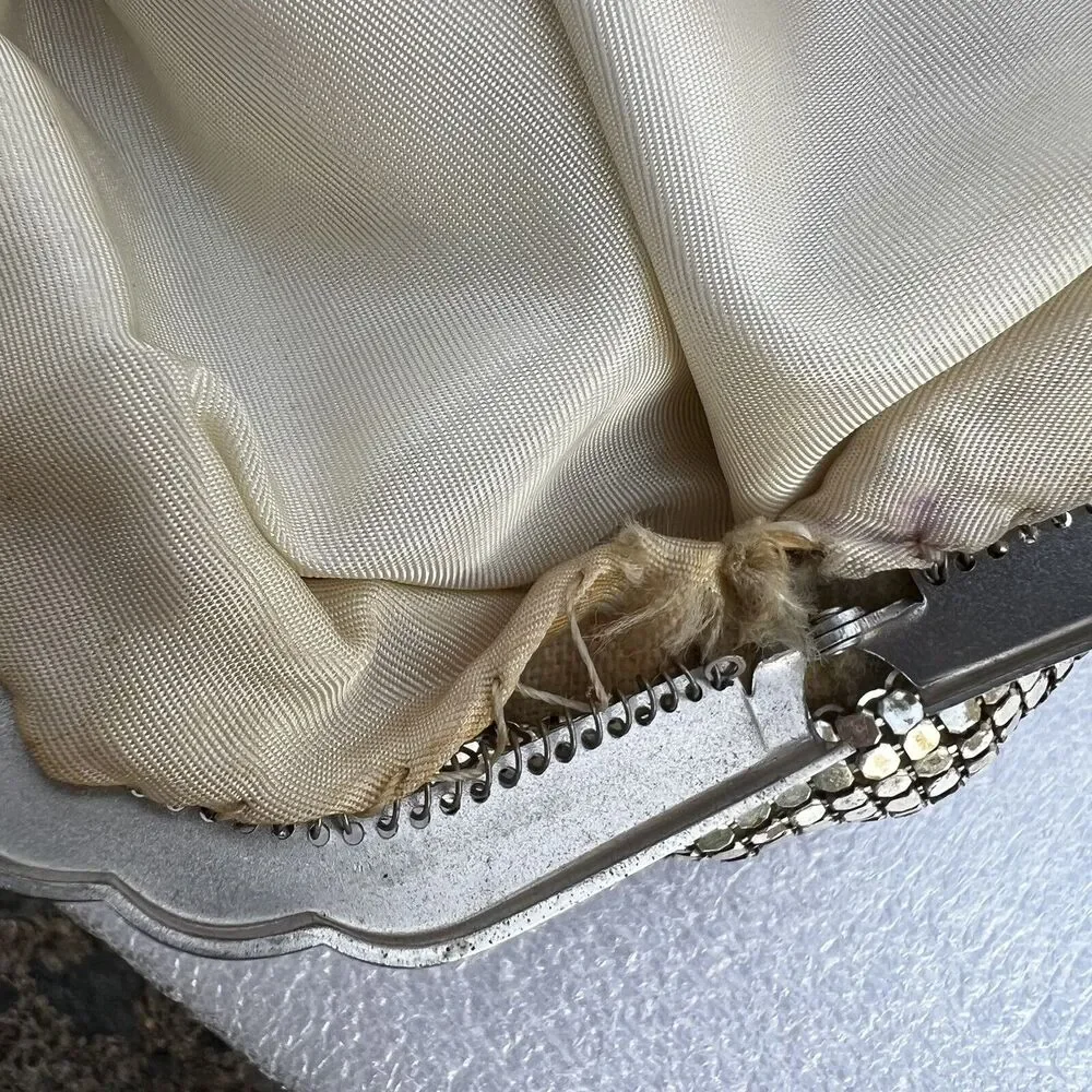 Vintage Mesh Whiting & Davis Co Silver Hand Bag Purse with Rhinestone Closure - Picture 10 of 11